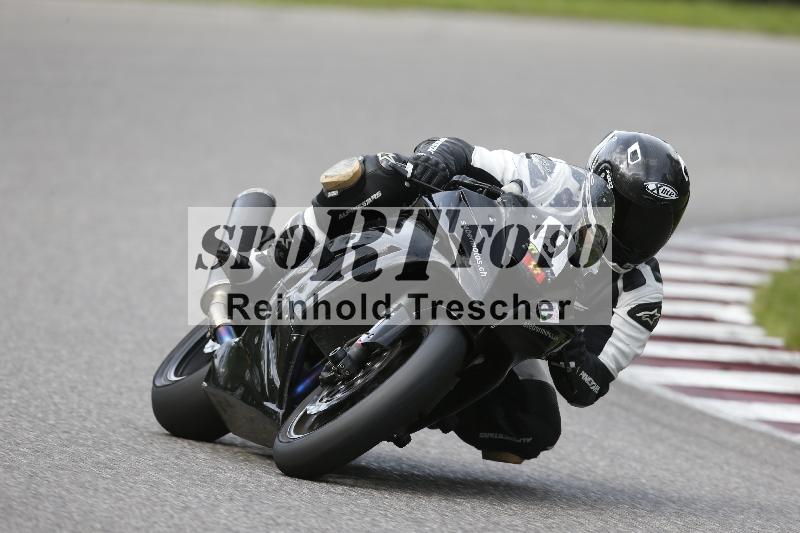 /Archiv-2025/53 16.09.2025 Track Day Domi Aegerter ADR/Gruppe rot/9